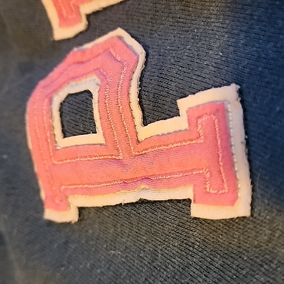 Pink hooded pullover sweatshirt and matching capris sweatpant. - Picture 10 of 11